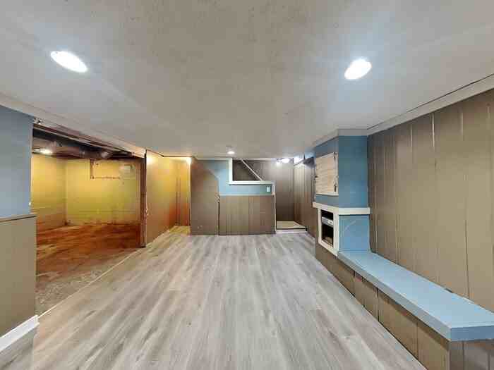 3601 Thomas Ave N - Photo 3 of 20