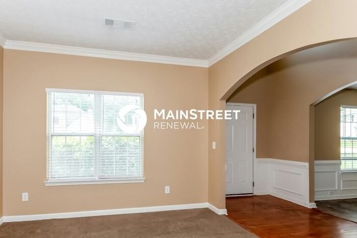 410 Concord Cir - Photo 3 of 20