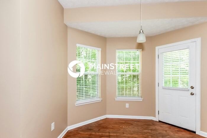 410 Concord Cir - Photo 5 of 20