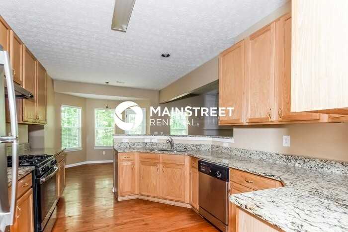 410 Concord Cir - Photo 6 of 20