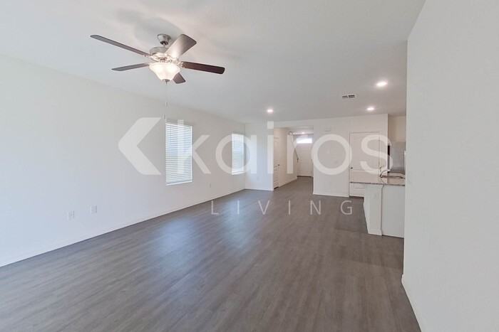 32138 Katelin Cir - Photo 5 of 37