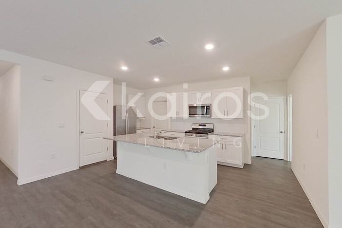 32138 Katelin Cir - Photo 7 of 37