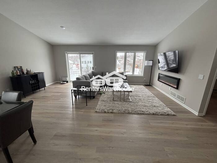 16293 Parkview Dr Se - Photo 7 of 20