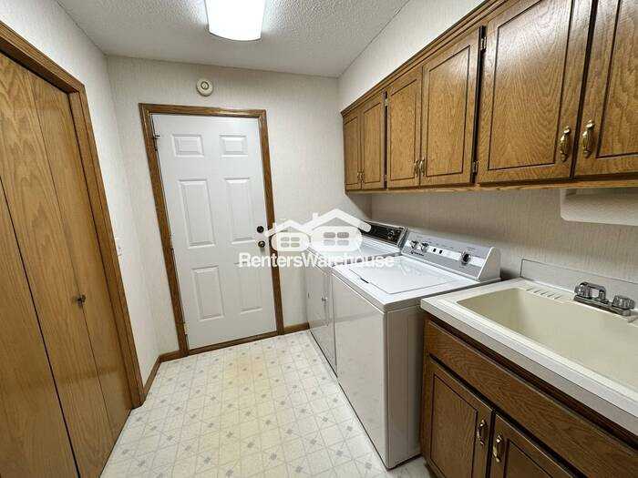 7062 24th St N - Photo 4 of 36