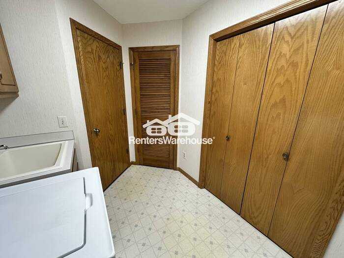 7062 24th St N - Photo 6 of 36