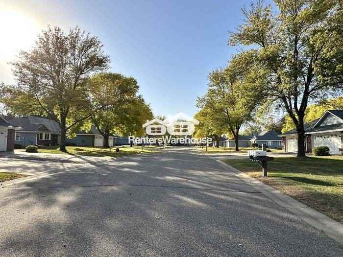 7062 24th St N - Photo 7 of 36