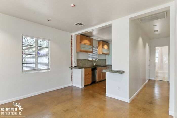 3021 N 15th Pl - Photo 4 of 23