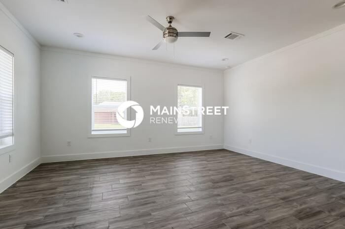 4358 Larkspur St #B - Photo 3 of 31