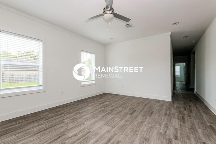 4358 Larkspur St #B - Photo 6 of 31