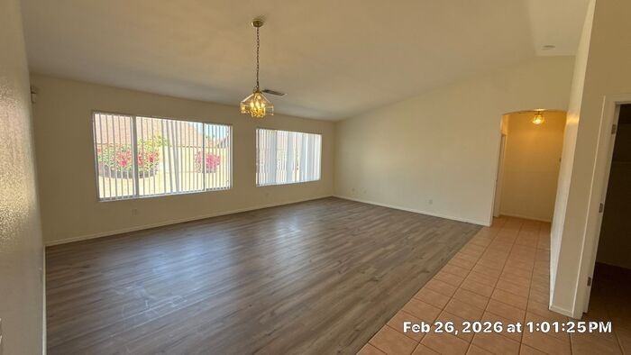 1910 E Vineyard Rd - Photo 2 of 15