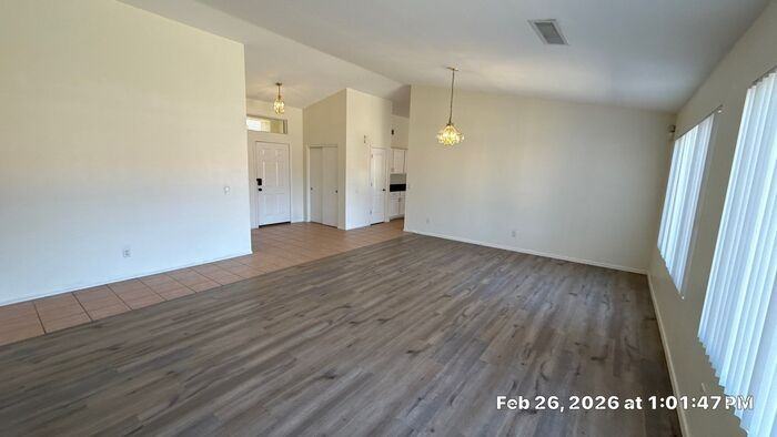 1910 E Vineyard Rd - Photo 4 of 15