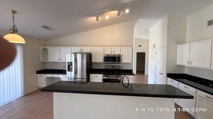 1910 E Vineyard Rd - Photo 6 of 15