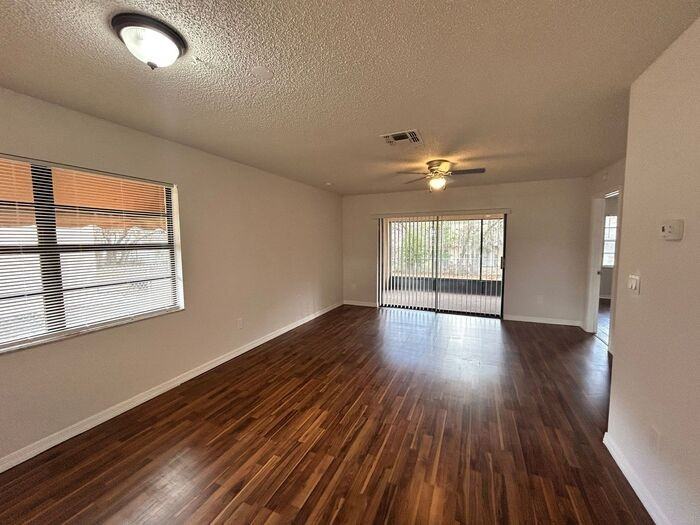 11063 Ronda St - Photo 6 of 17