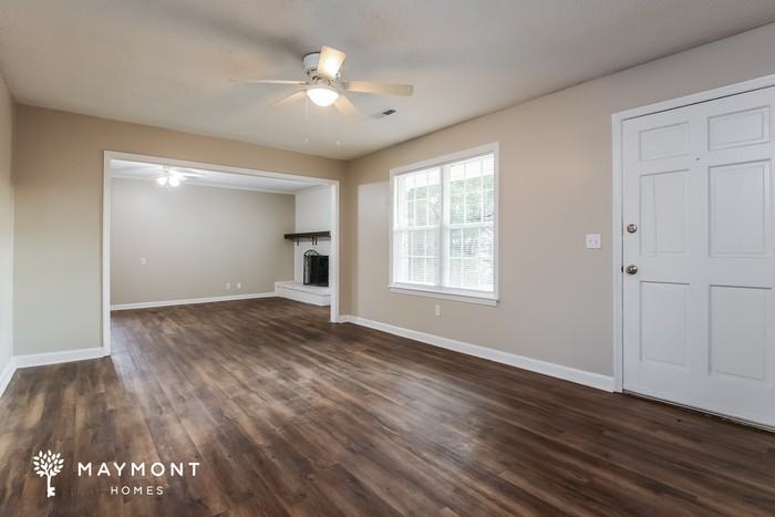 4444 Jenwood St - Photo 3 of 11