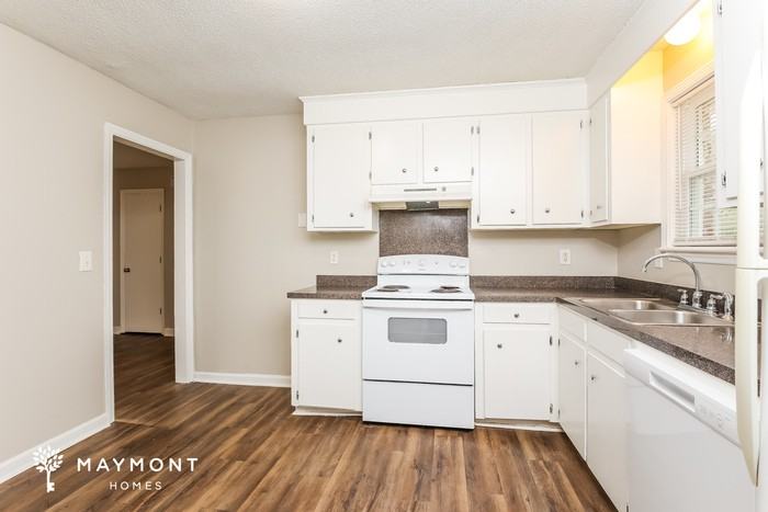 4444 Jenwood St - Photo 5 of 11