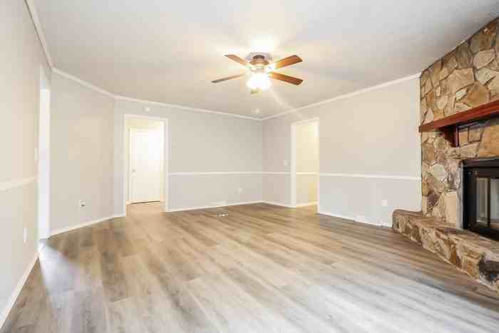 121 Saratoga Dr - Photo 5 of 13