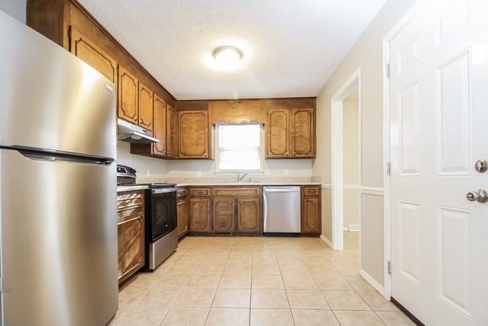 121 Saratoga Dr - Photo 7 of 13