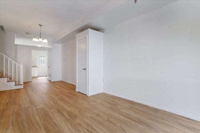 1310 Hampshire Dr #1 - Photo 3 of 31