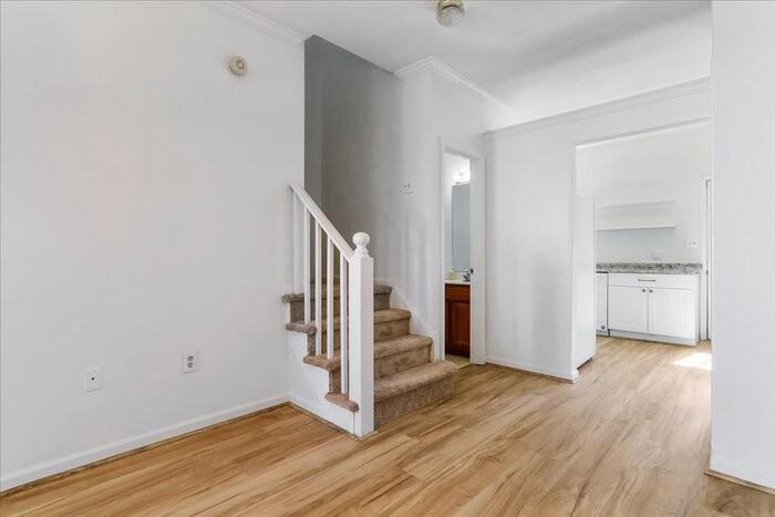 1310 Hampshire Dr #1 - Photo 4 of 31