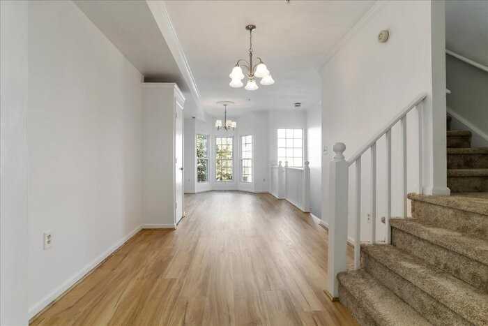 1310 Hampshire Dr #1 - Photo 5 of 31