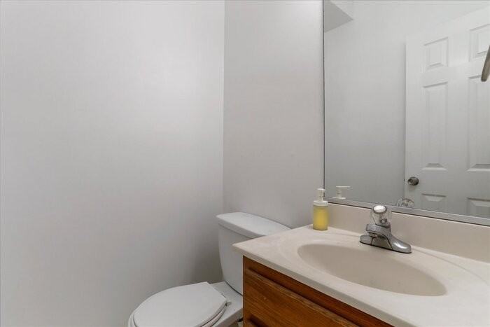 1310 Hampshire Dr #1 - Photo 6 of 31