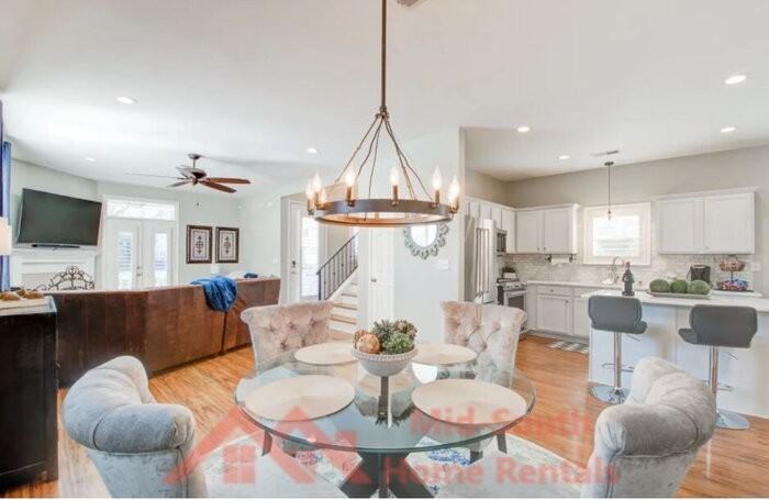 1228 Island Pl E - Photo 3 of 19