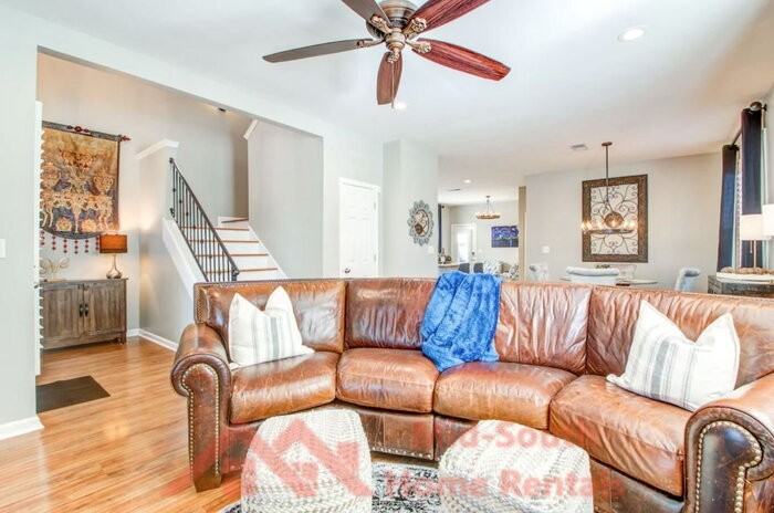 1228 Island Pl E - Photo 5 of 19