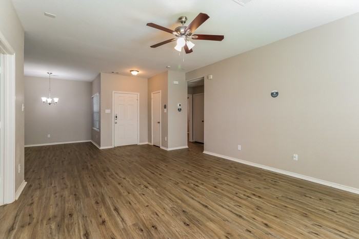 816 Lightningbug Ln - Photo 5 of 16