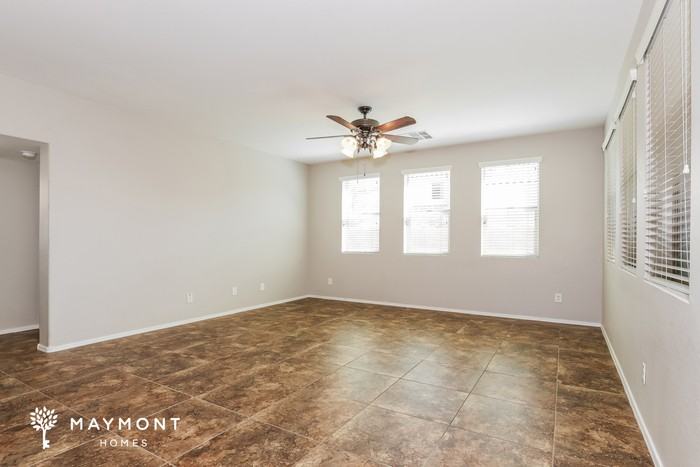 3261 E Sports Dr - Photo 4 of 15