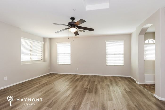 3261 E Sports Dr - Photo 7 of 15