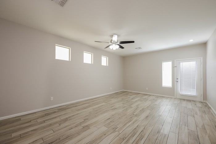 1718 W Minton St - Photo 4 of 22