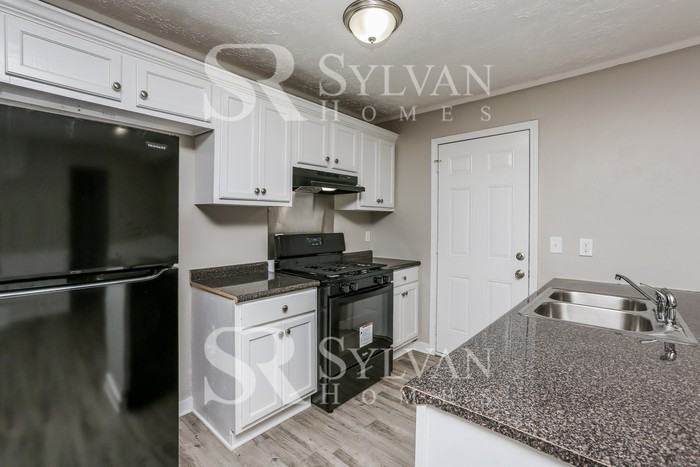 2124 Thousand Oaks Dr - Photo 6 of 16