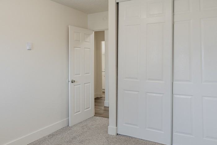 23901 Ne Halsey St #7 - Photo 6 of 7