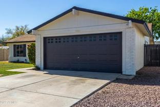 8533 W Golden Ln - Photo 1 of 1