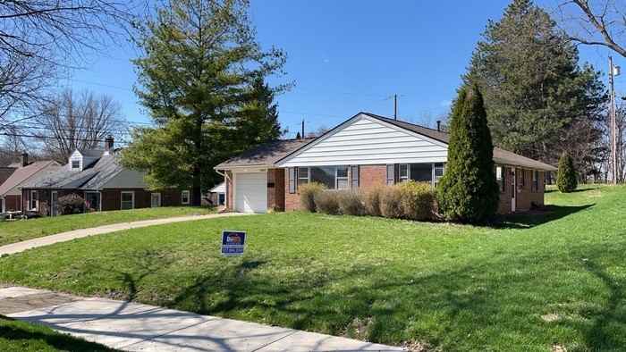 3043 Regent St - Photo 2 of 29