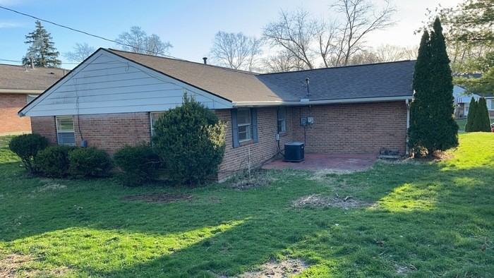 3043 Regent St - Photo 4 of 29