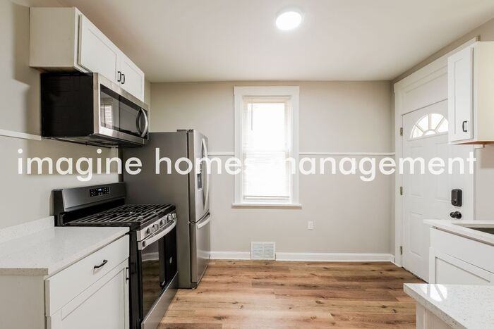 123 Catskill Ave - Photo 7 of 16