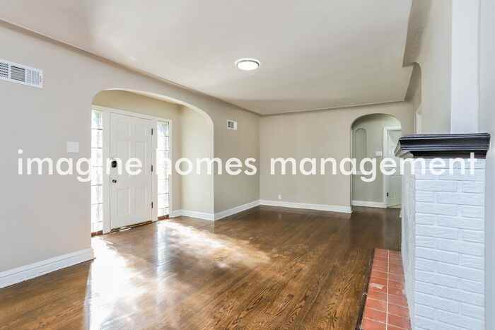 1115 Grandview Dr - Photo 6 of 21