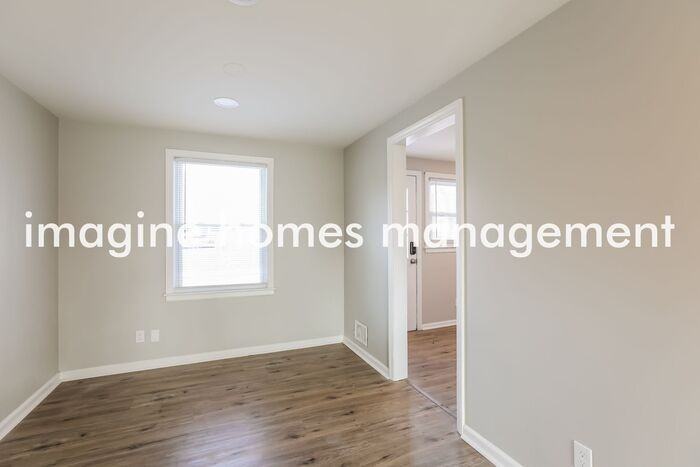 9010 W 82nd St - Photo 6 of 17