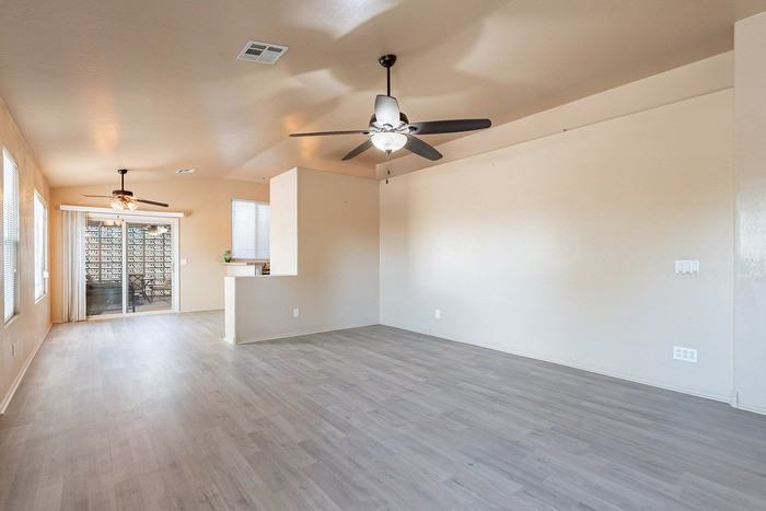 5409 S 15th Way - Photo 5 of 13