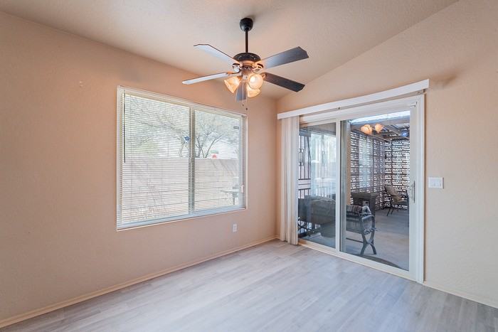 5409 S 15th Way - Photo 6 of 13