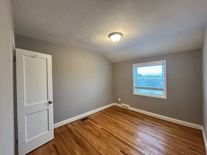 1700 Joan Ave - Photo 5 of 10