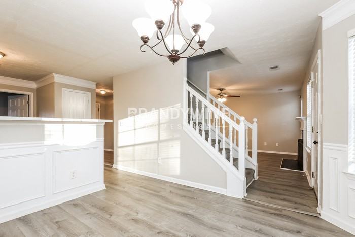 10799 Misty Meadows Pl - Photo 4 of 22