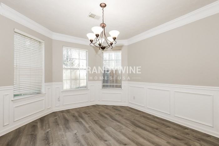 10799 Misty Meadows Pl - Photo 5 of 22