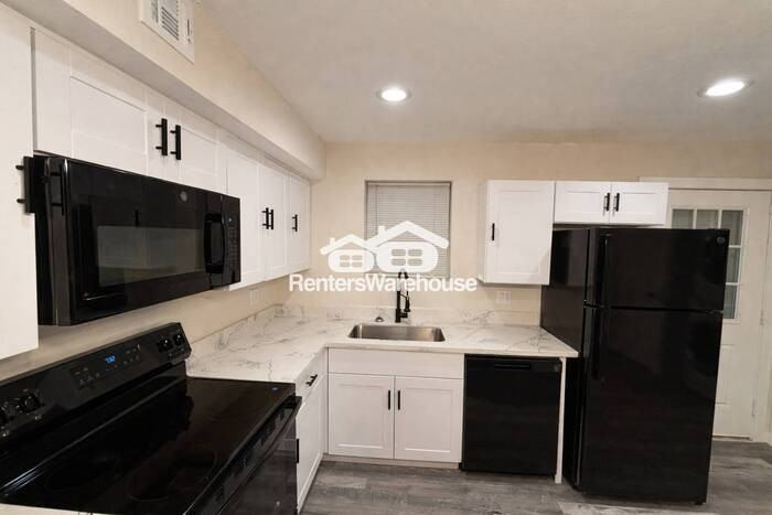 6118 W Townley Ave - Photo 5 of 27