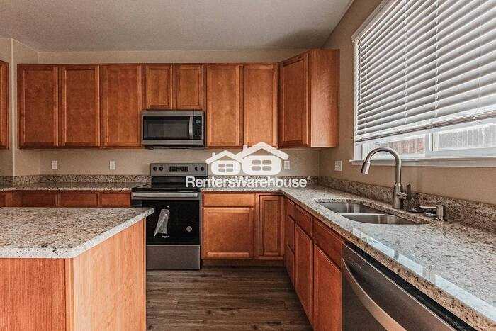 6590 Ancestra Dr - Photo 6 of 33