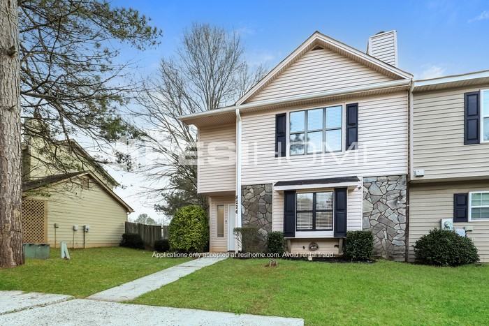 8226 Canyon Forge Dr - Photo 3 of 7