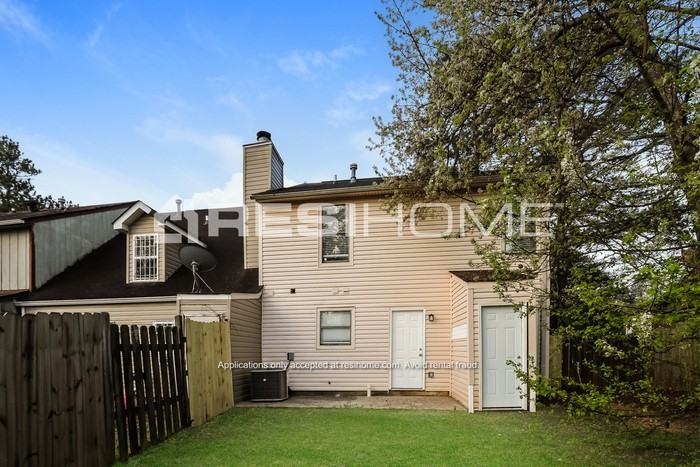 8226 Canyon Forge Dr - Photo 4 of 7