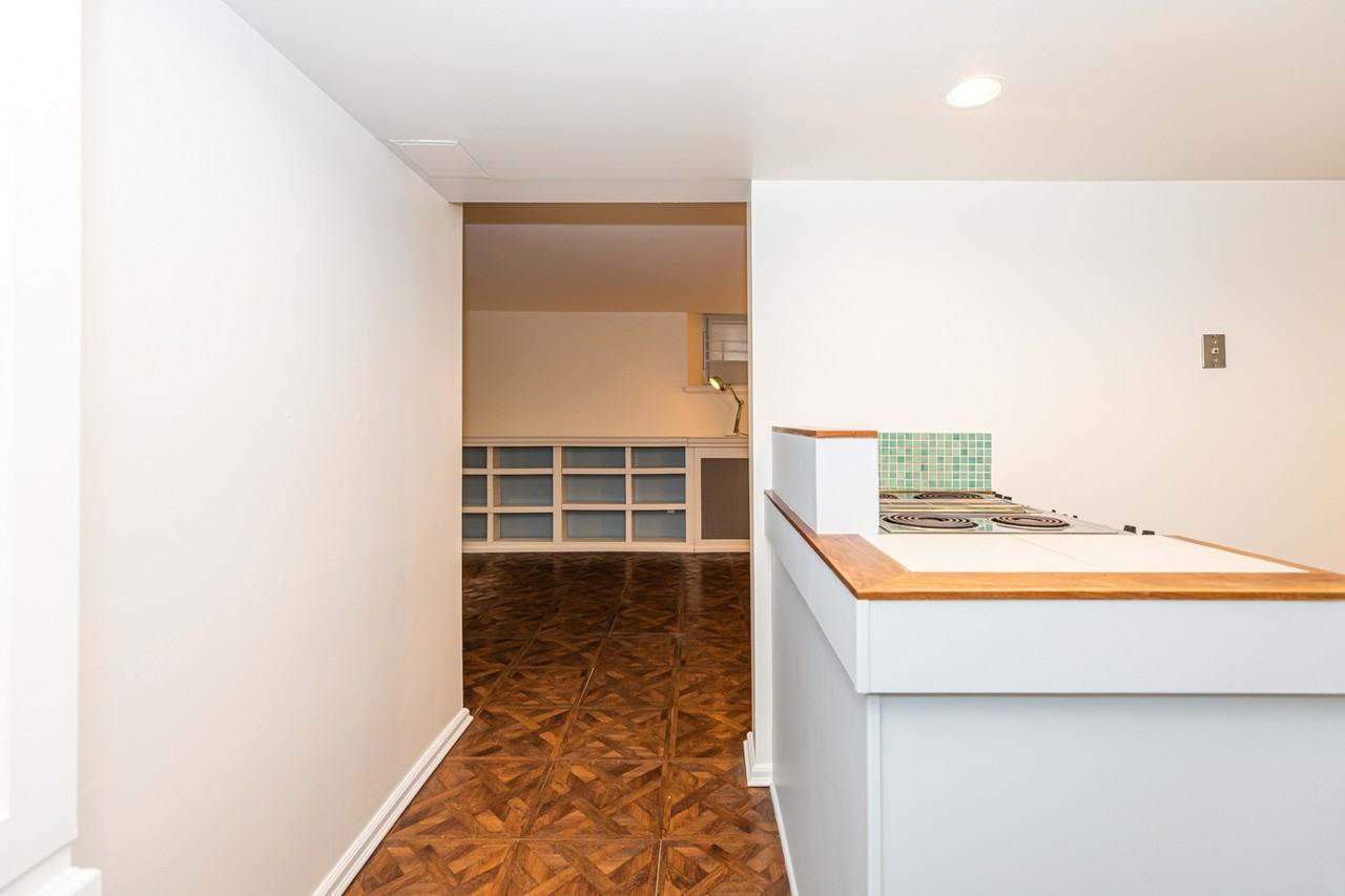 King Edward Ave & Daly Ave #B - Photo 5 of 15