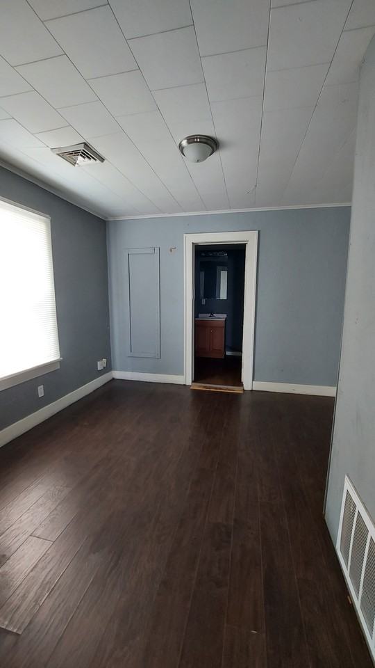 1401 S Clark St #NA - Photo 3 of 10